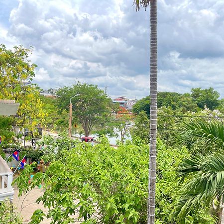 Siem Reap Riverside Hotel Экстерьер фото