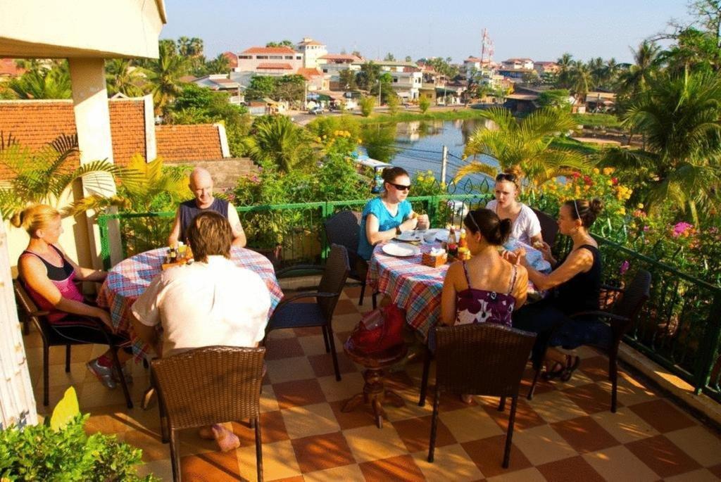 Siem Reap Riverside Hotel Экстерьер фото