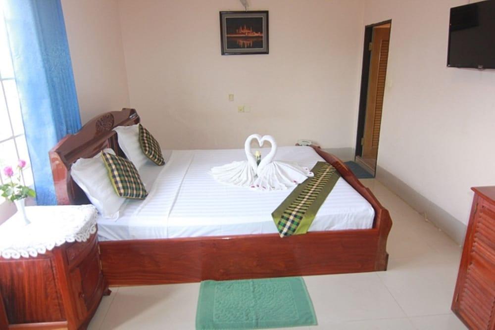 Siem Reap Riverside Hotel Экстерьер фото