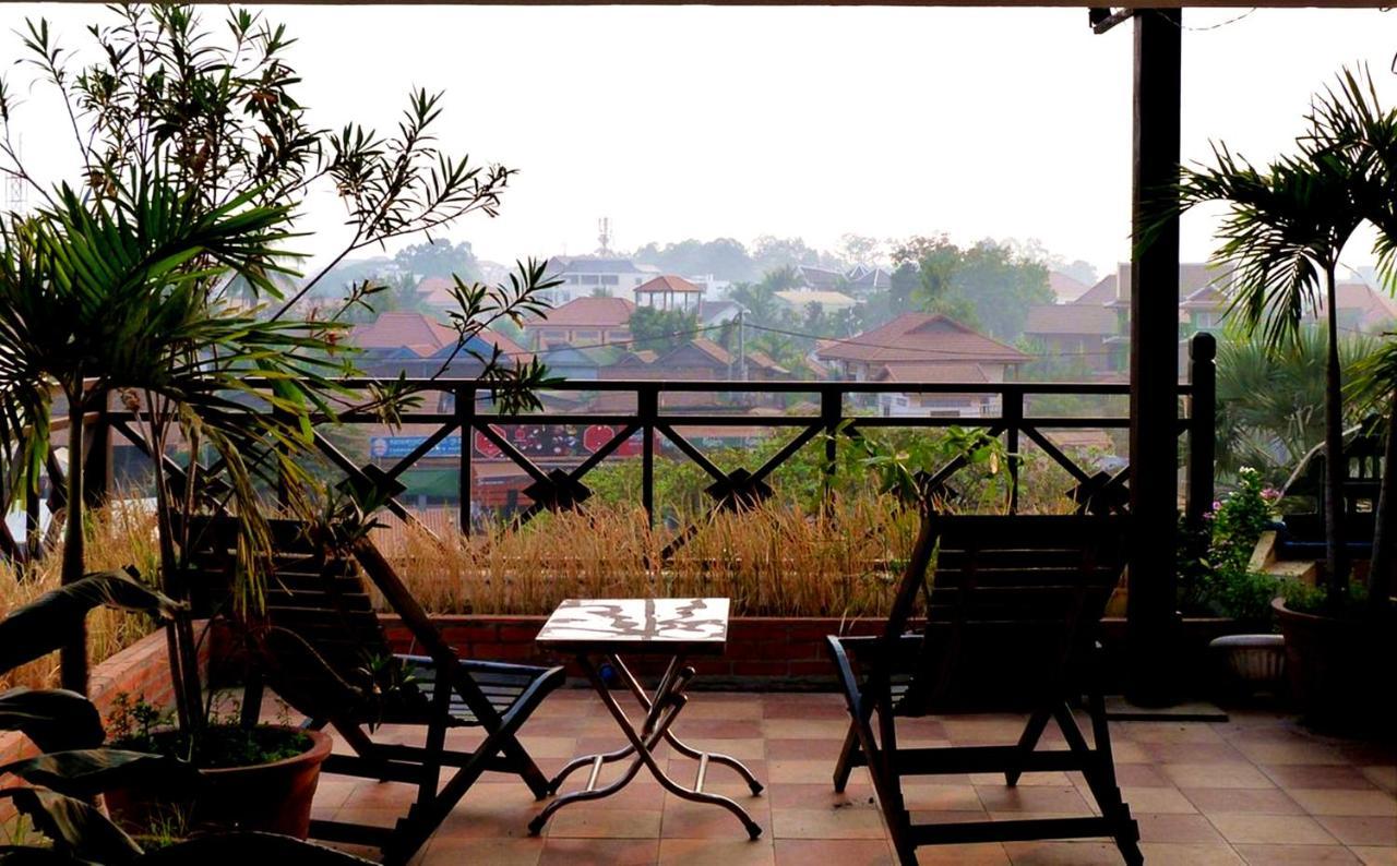Siem Reap Riverside Hotel Экстерьер фото
