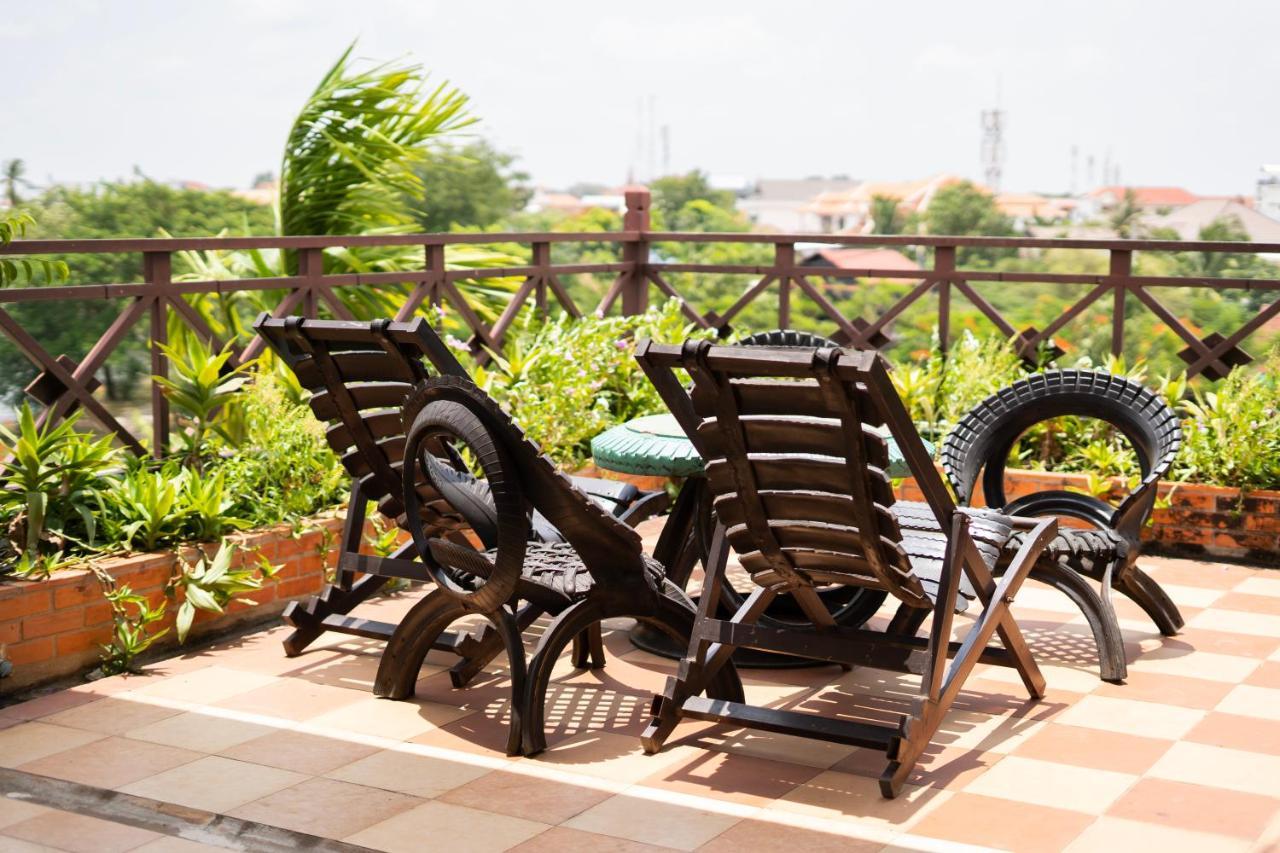 Siem Reap Riverside Hotel Экстерьер фото