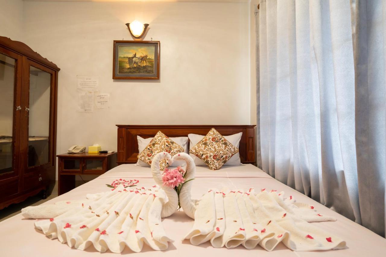 Siem Reap Riverside Hotel Экстерьер фото