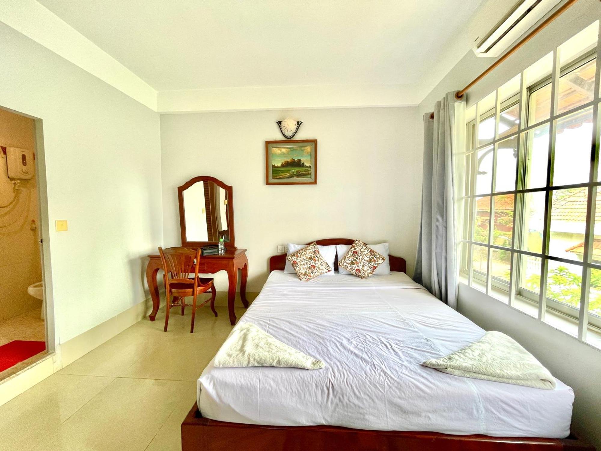 Siem Reap Riverside Hotel Экстерьер фото