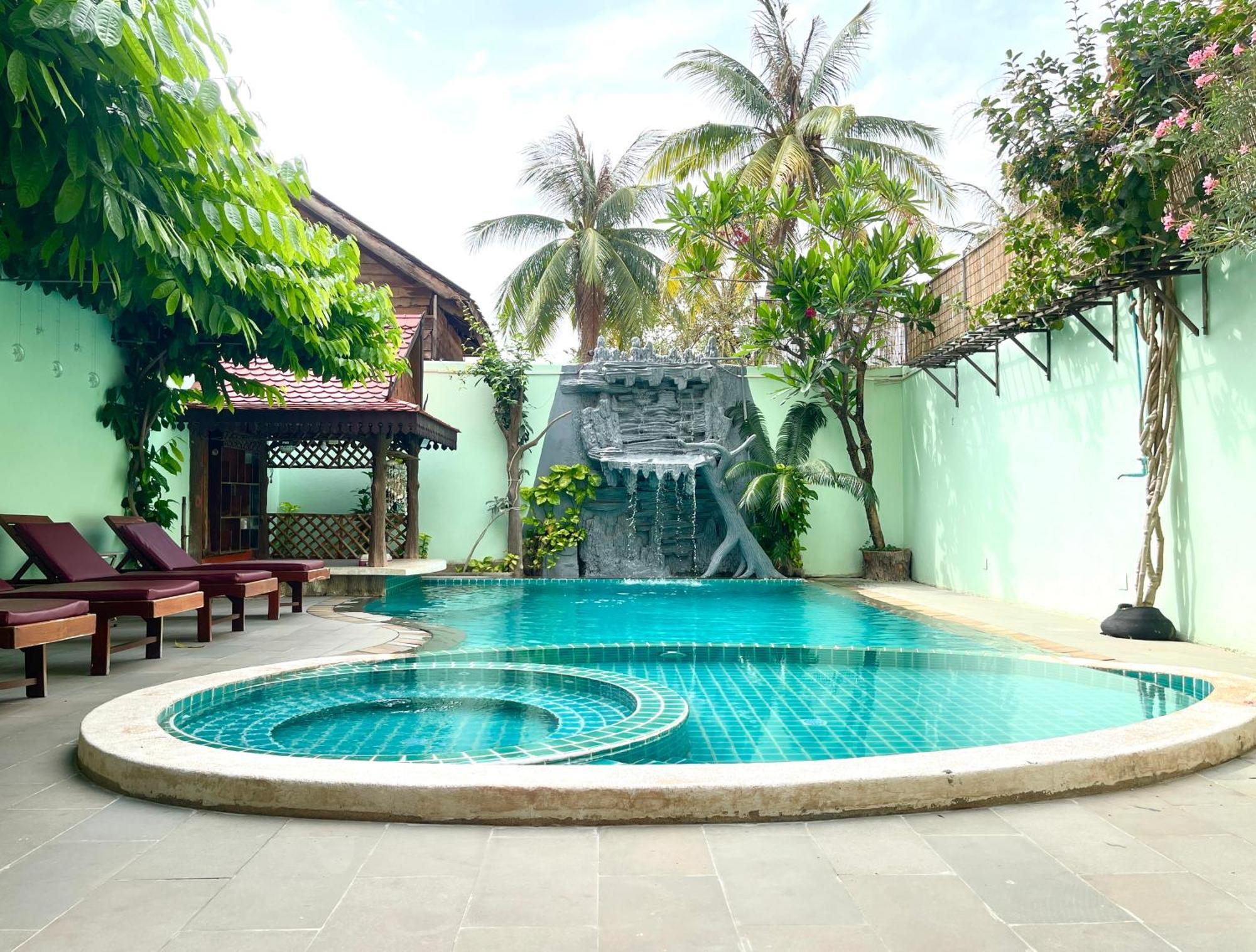 Siem Reap Riverside Hotel Экстерьер фото