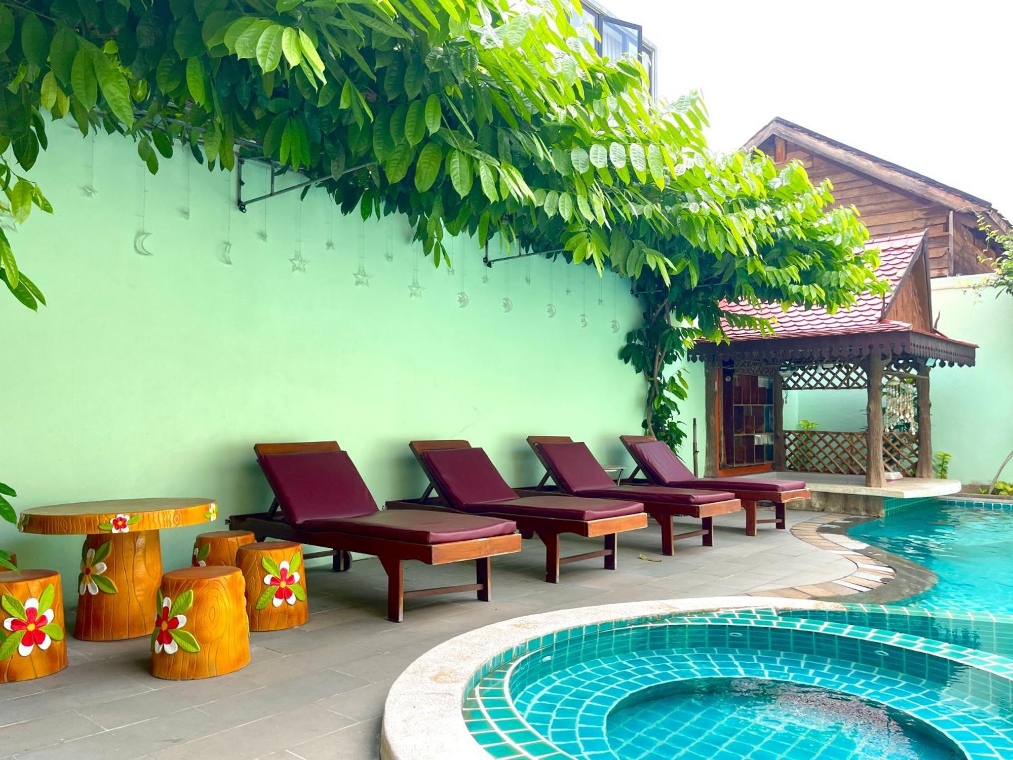 Siem Reap Riverside Hotel Экстерьер фото