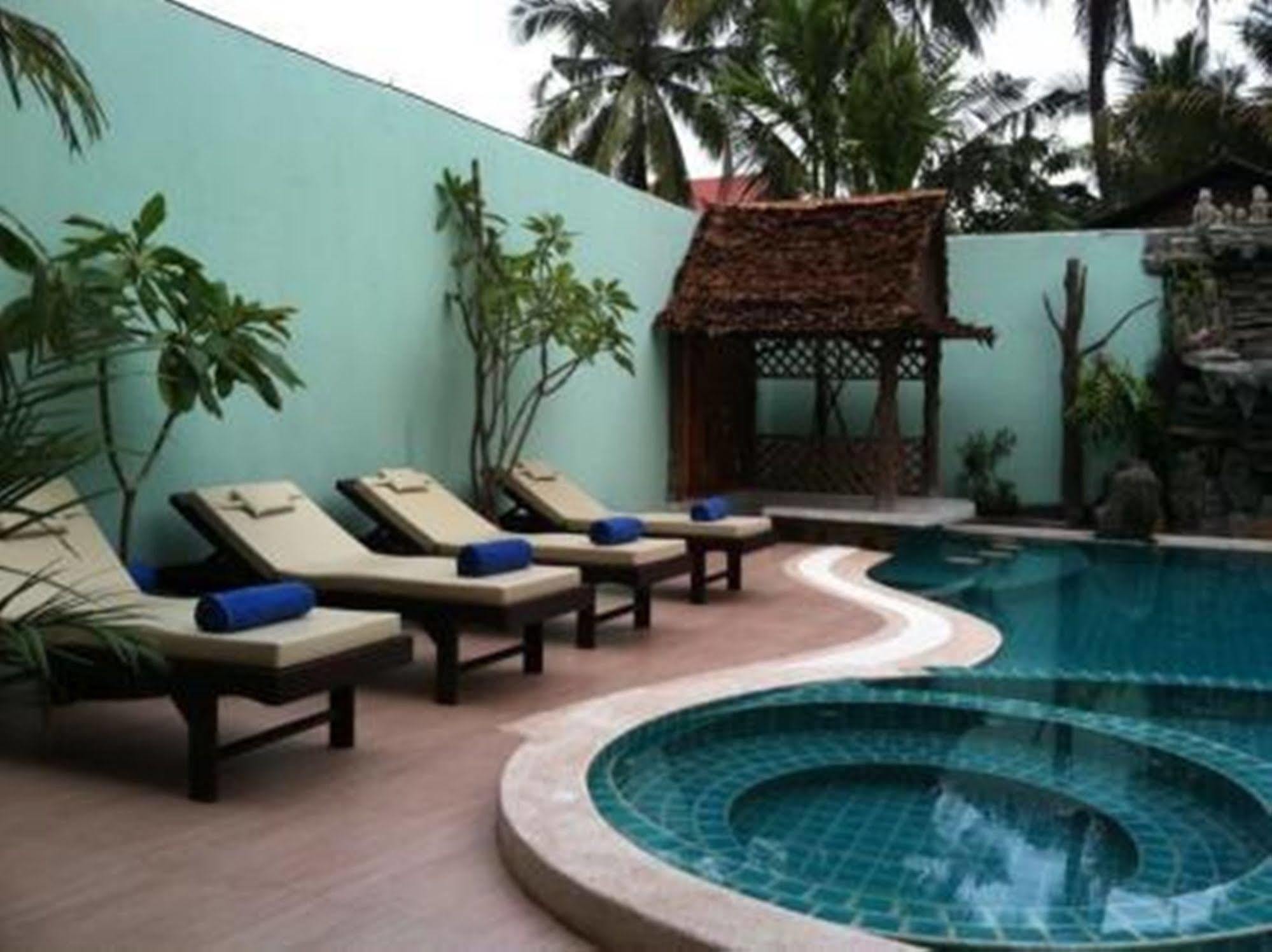 Siem Reap Riverside Hotel Экстерьер фото