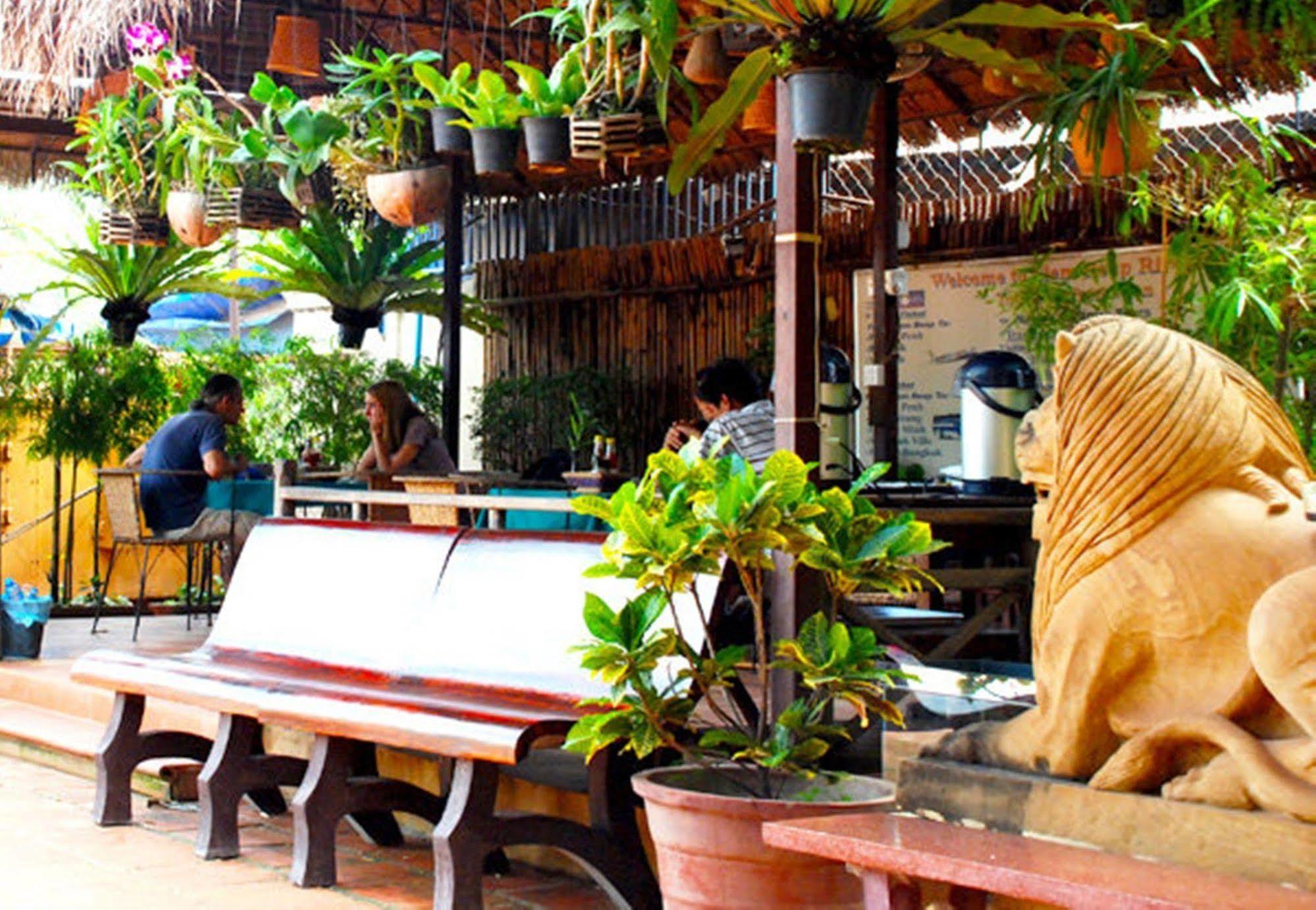 Siem Reap Riverside Hotel Экстерьер фото